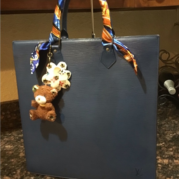 Louis Vuitton Bags - Picture 5 of 15